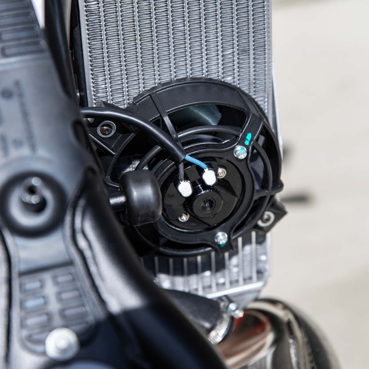 X-GRIP Kühler-Lüfter für KTM, HQV, GASGAS 2024-2026 – Ansicht 3